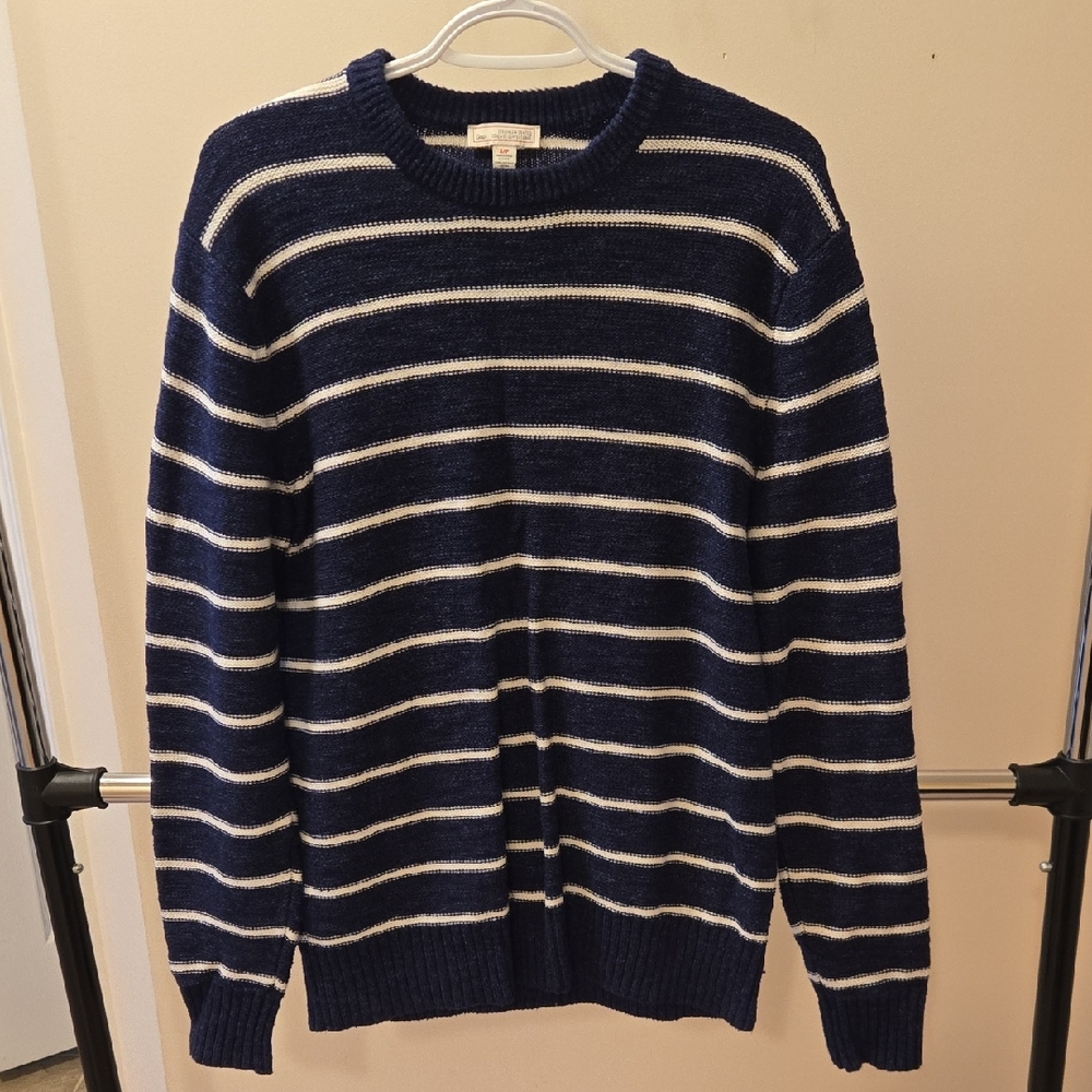 GAP Men's Crewneck Sweater in Navy and White Stripes